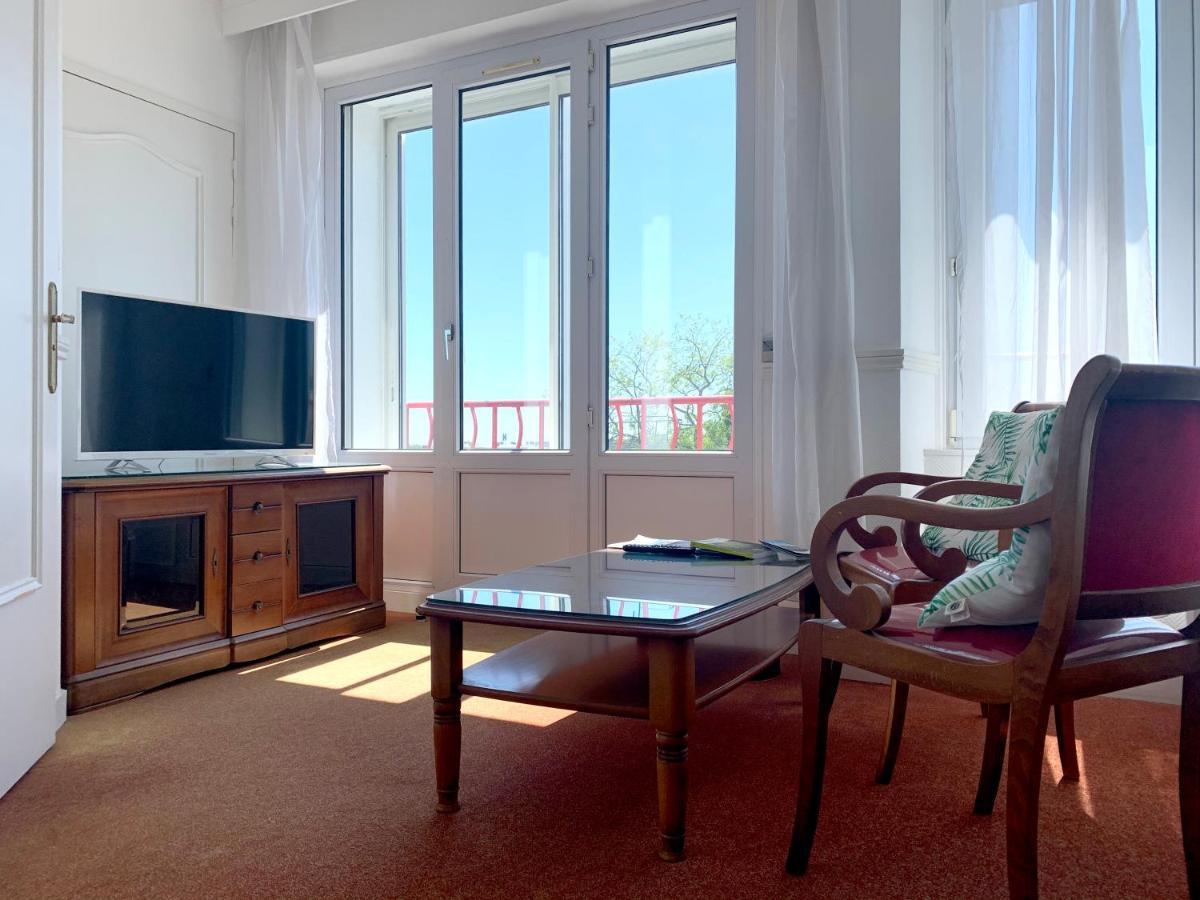 Abalys Hotel Brest Bagian luar foto
