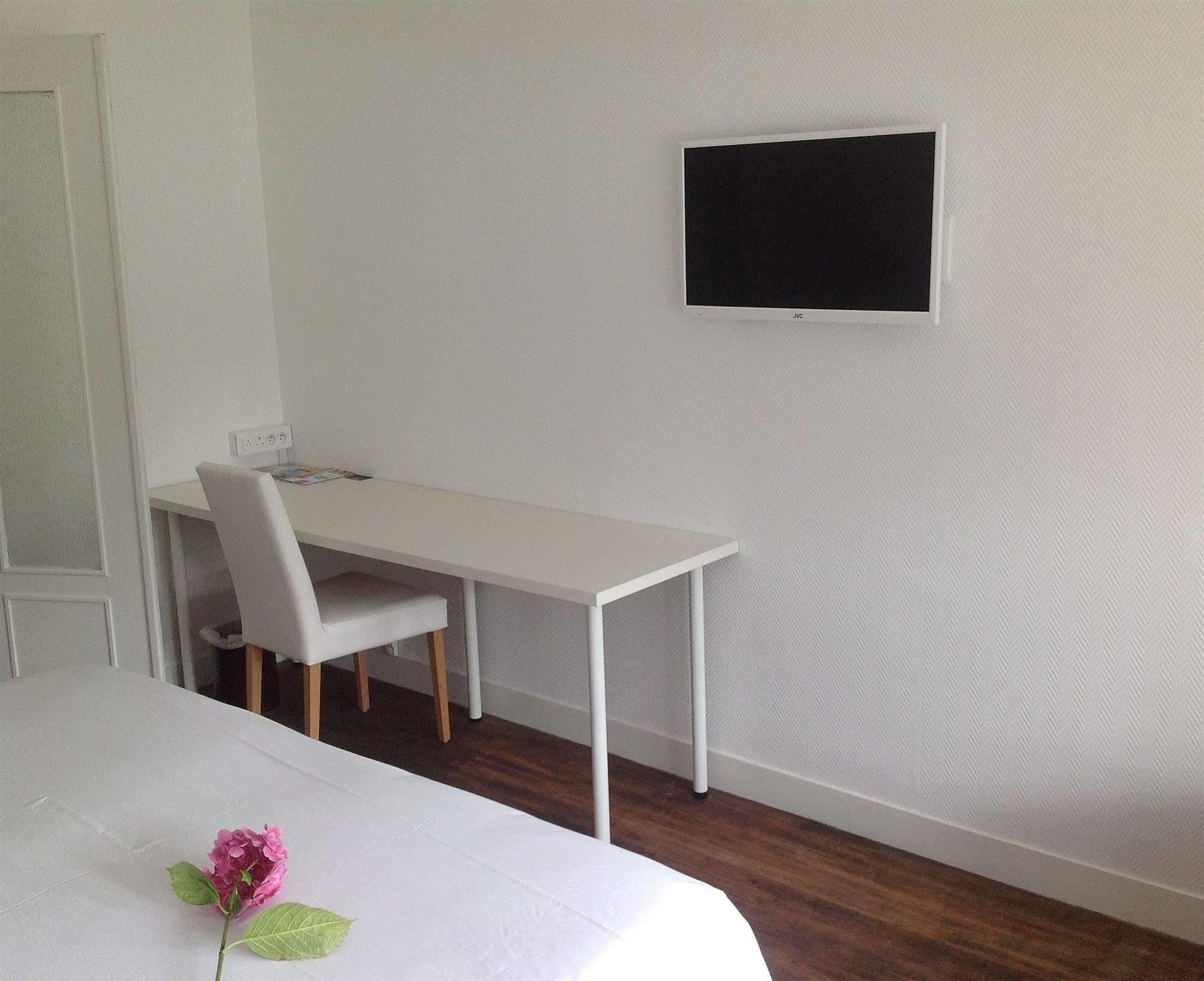 Abalys Hotel Brest Bagian luar foto