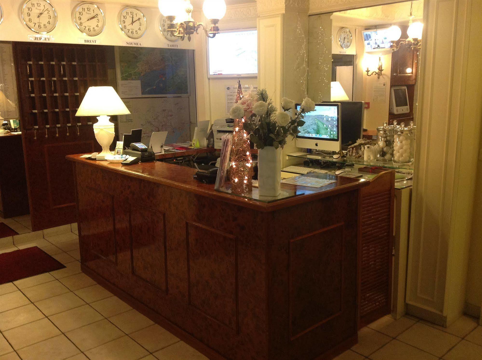 Abalys Hotel Brest Bagian luar foto