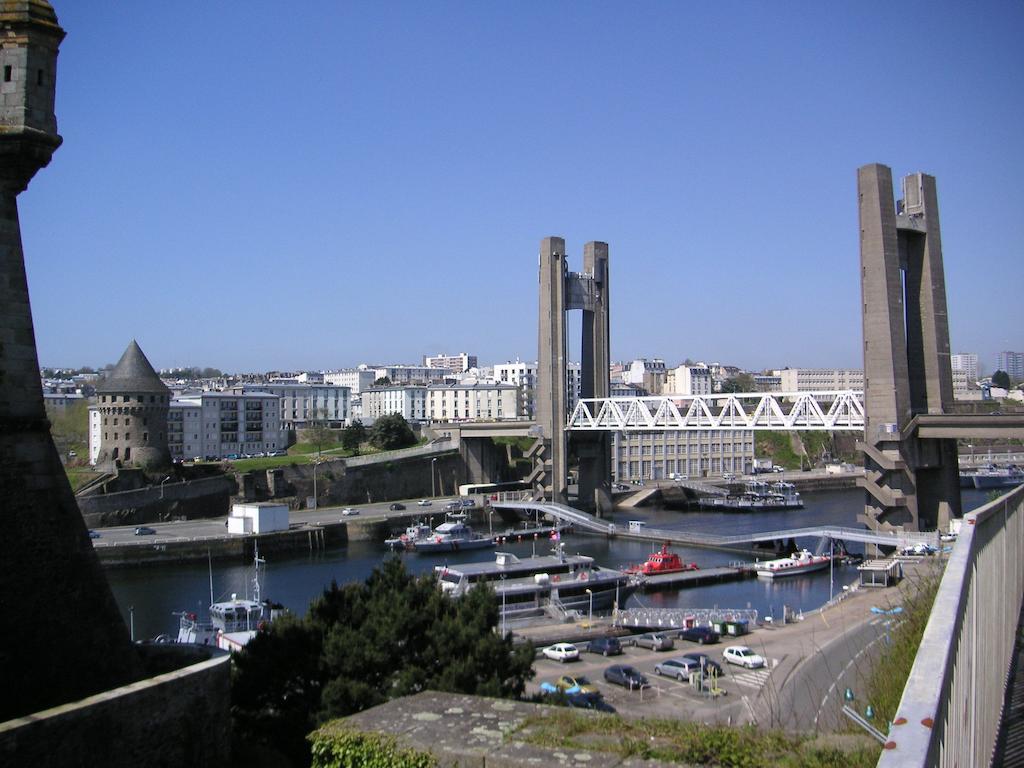 Abalys Hotel Brest Bagian luar foto